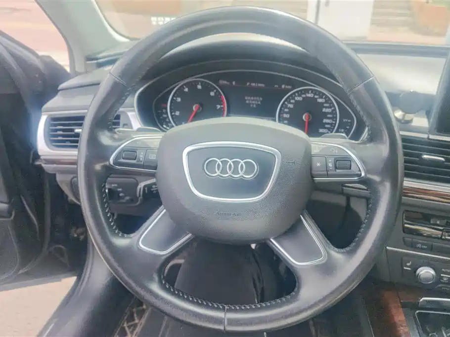 Audi A6L 2014 30 FSI Comfort фото 15