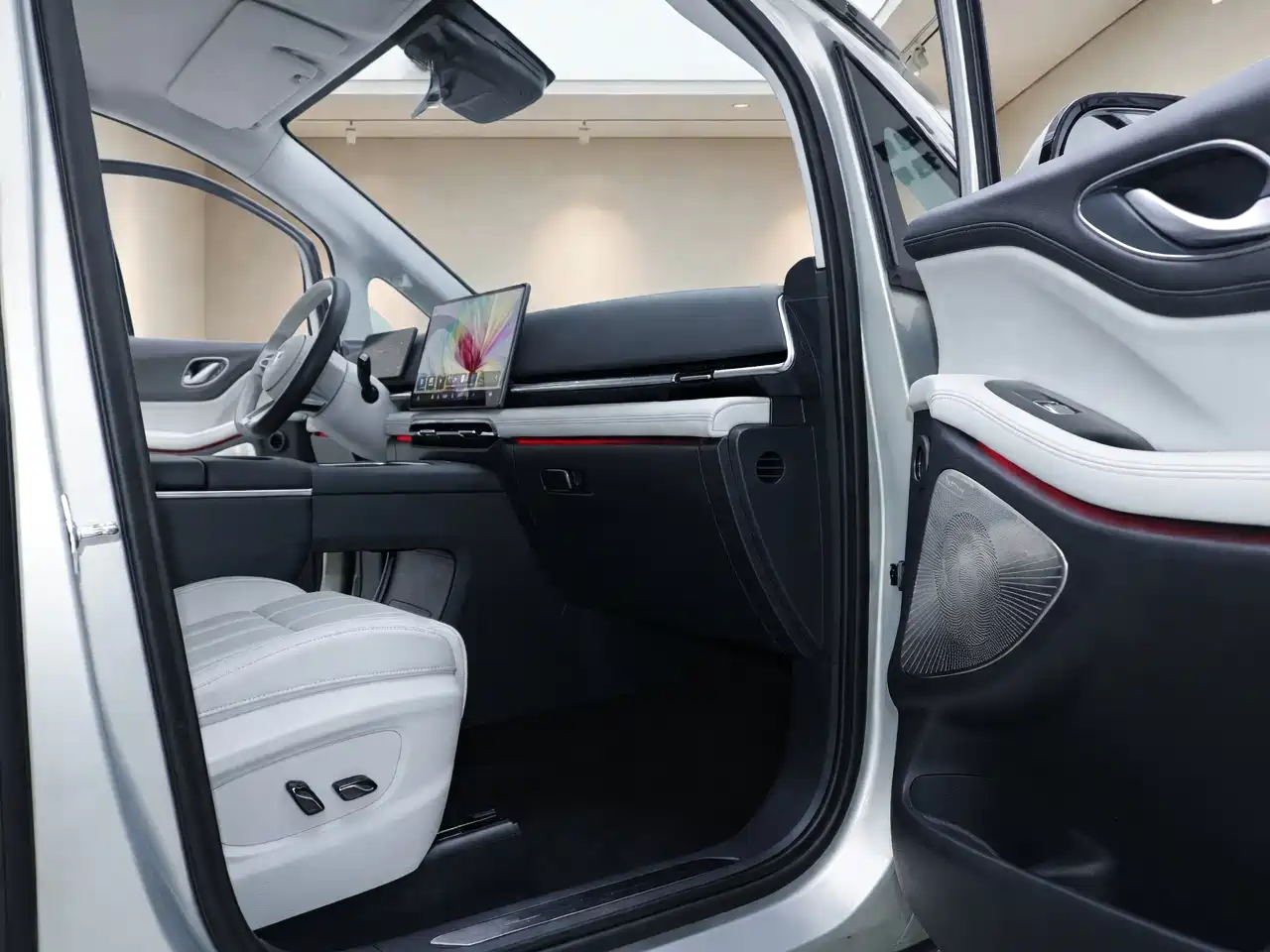 Voyah Auto Voyah Dreamer 2025 PHEV AWD Flagship Qian Kun Edition фото 4