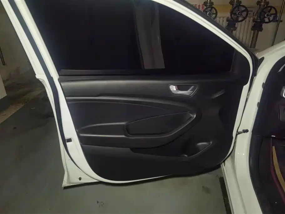 Hyundai Verna 2020 1.4L Manual GL Renewal Edition фото 7