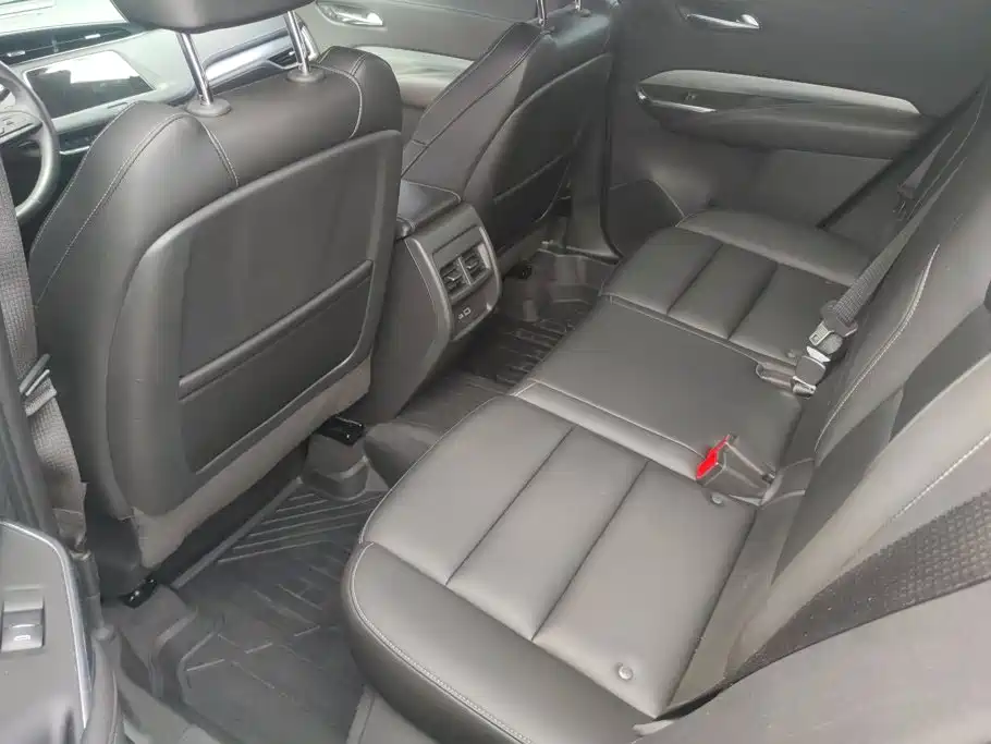Cadillac XT4 2019 2018 Model 28T 4WD Leading