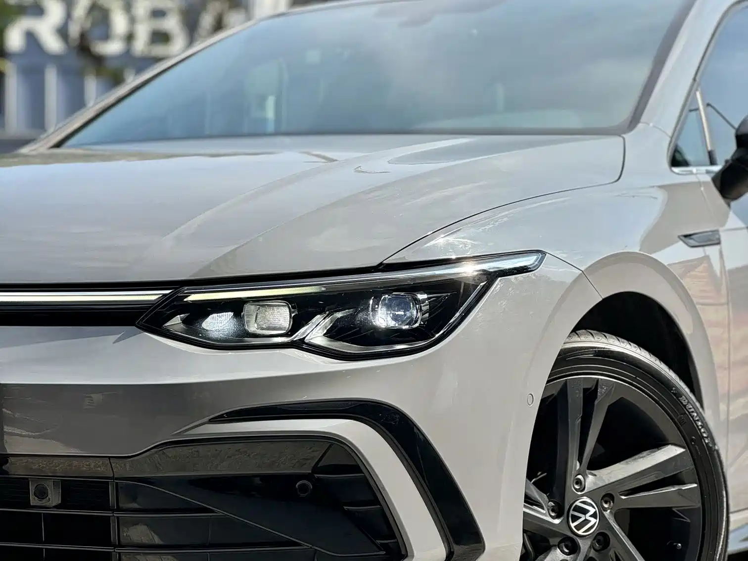 Фото 2 - Volkswagen Golf