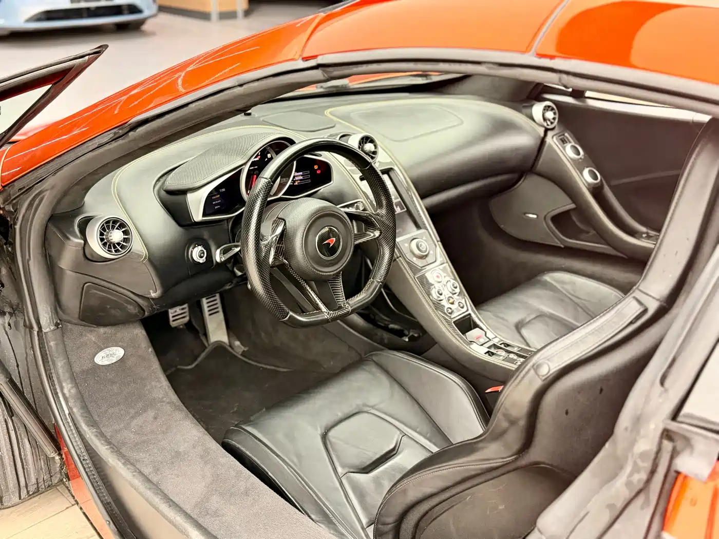 McLaren 625C 2015 3.8T Spider фото 12