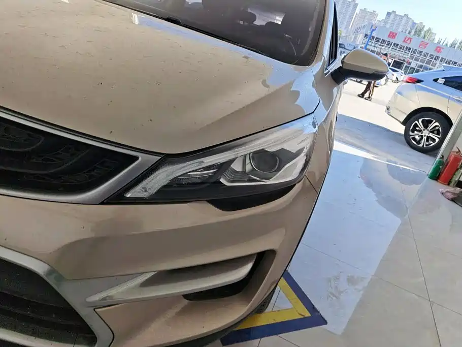 Photo 5 - Geely Emgrand GS