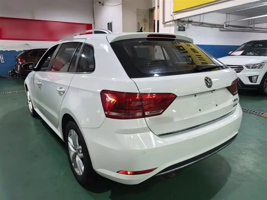 Volkswagen Lavida Tour 2017 230TSI DSG Comfort Edition фото 4