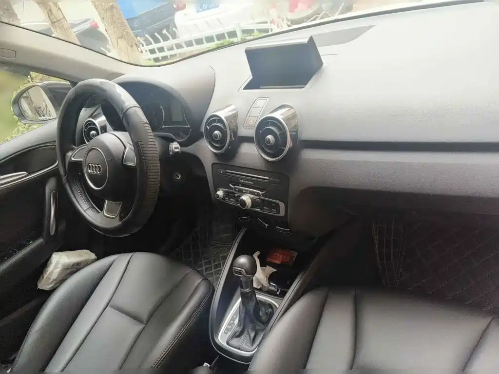 Audi A1 2016 2014 30 TFSI Sportback Fashion