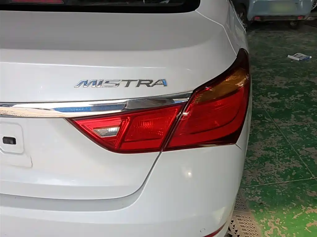 Hyundai Mistra 2014 1.8L Auto Smart GLS фото 8
