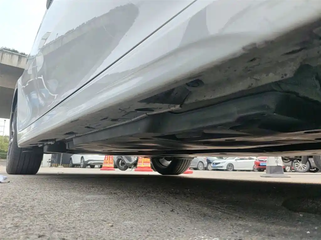 Toyota Camry 2019 Hybrid 2.5HS Trend Edition China VI фото 21