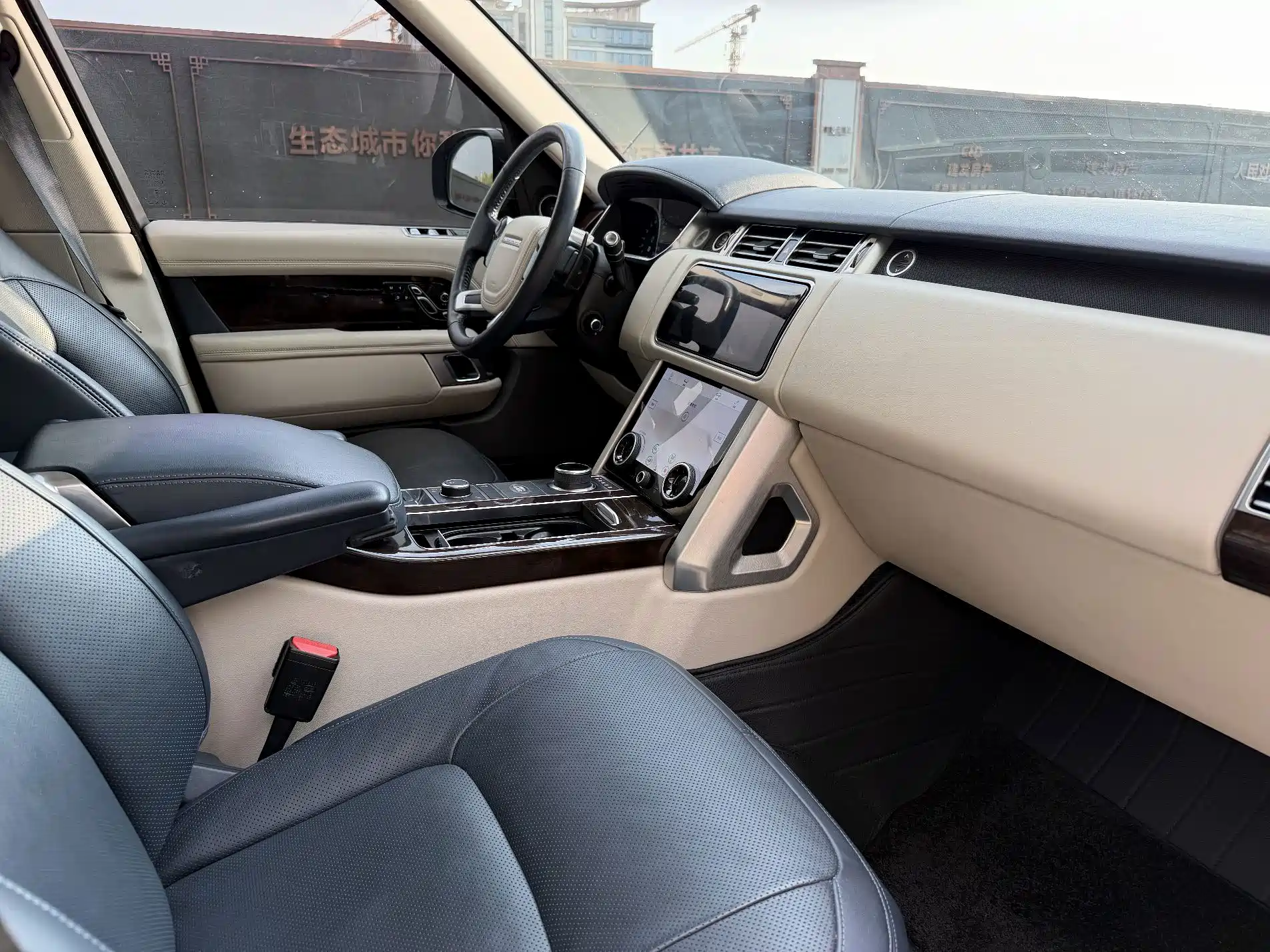 Фото 9 - Land Rover Range Rover