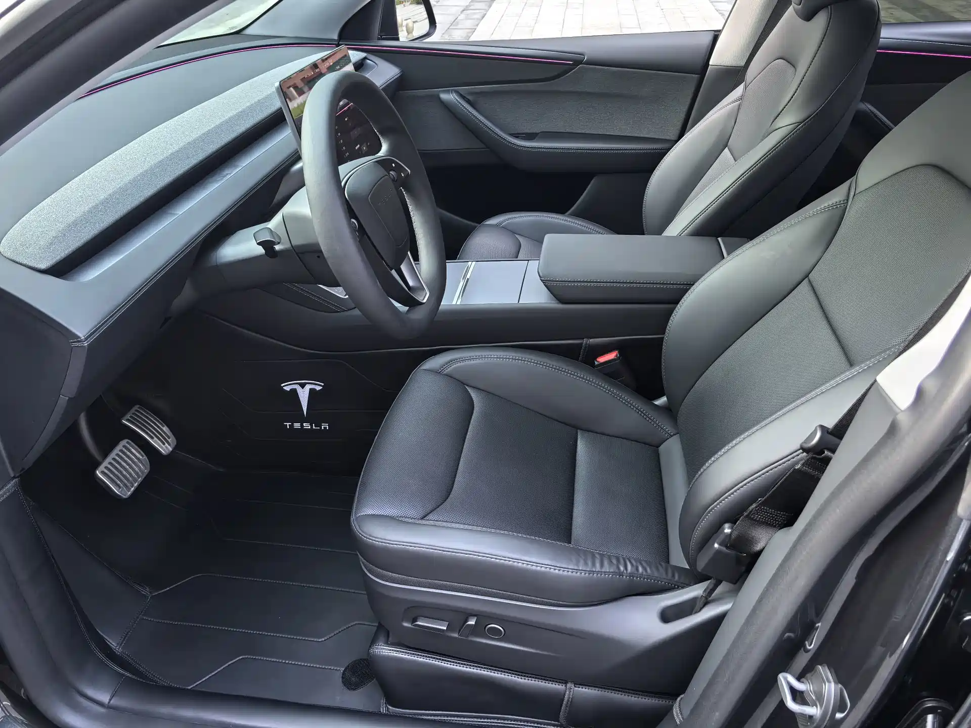 Фото 19 - Tesla Model Y