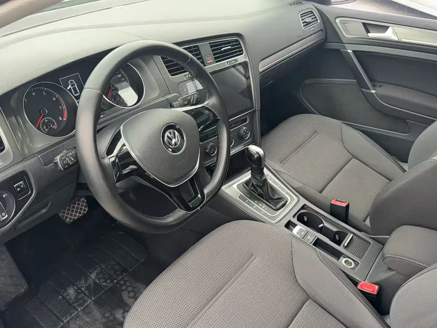 Volkswagen Golf 2015 1.4TSI Automatic Comfort фото 2