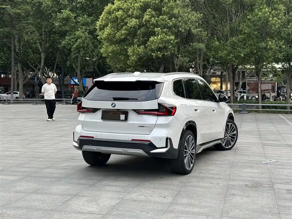 BMW X1 2024 sDrive25Li X Design Package фото 9