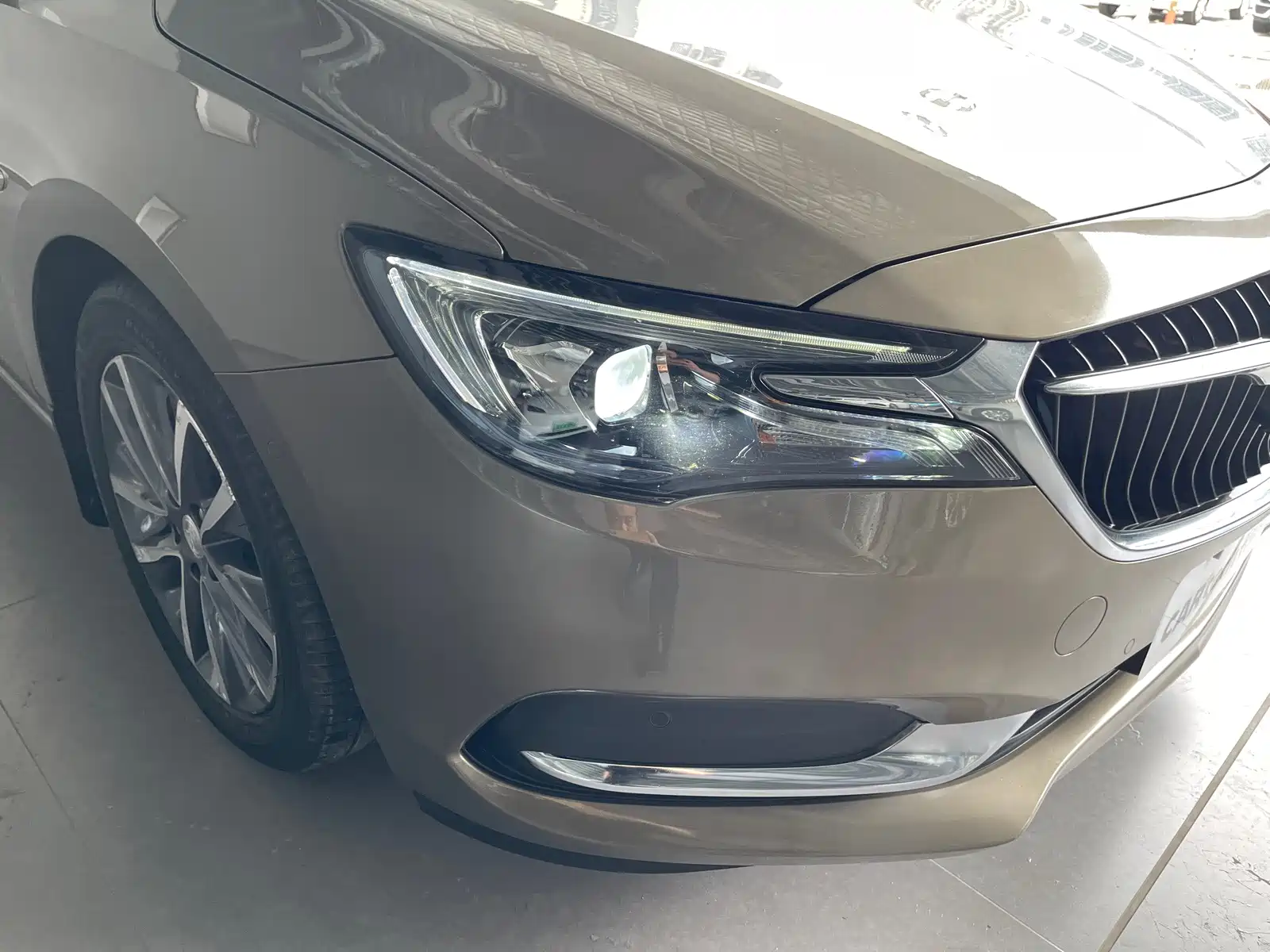 Фото 9 - Buick GL6