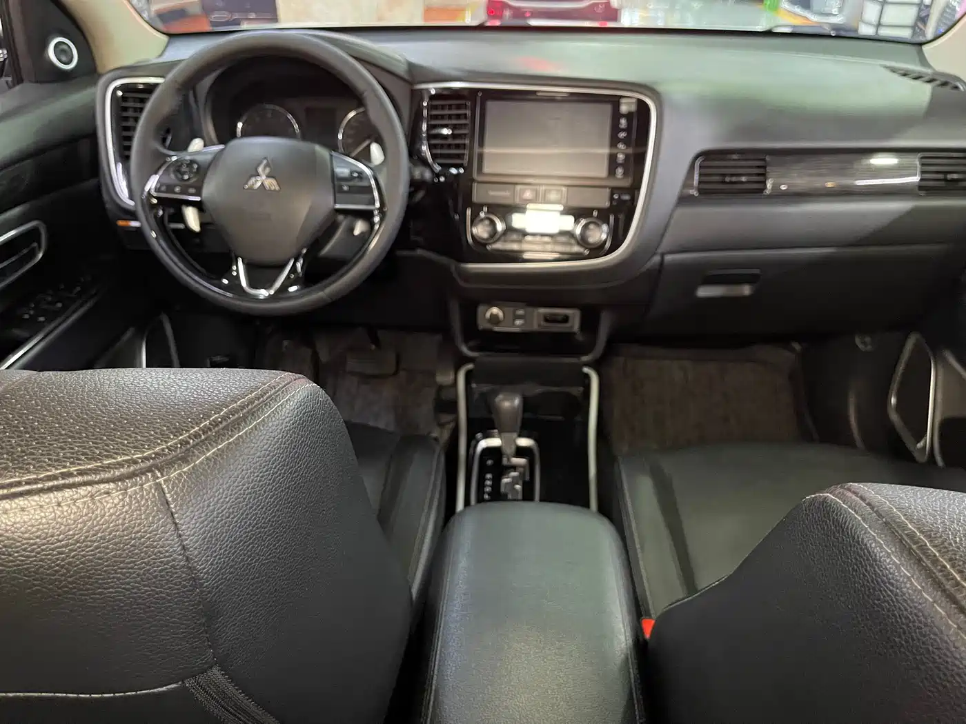 Mitsubishi Outlander 2018 2.4L 4WD Elite Edition 5-seater фото 12