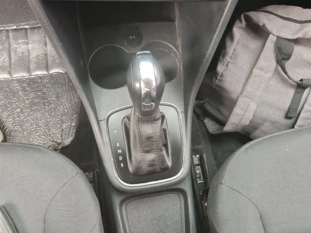 Volkswagen Polo 2016 1.4L Automatic Trend фото 14