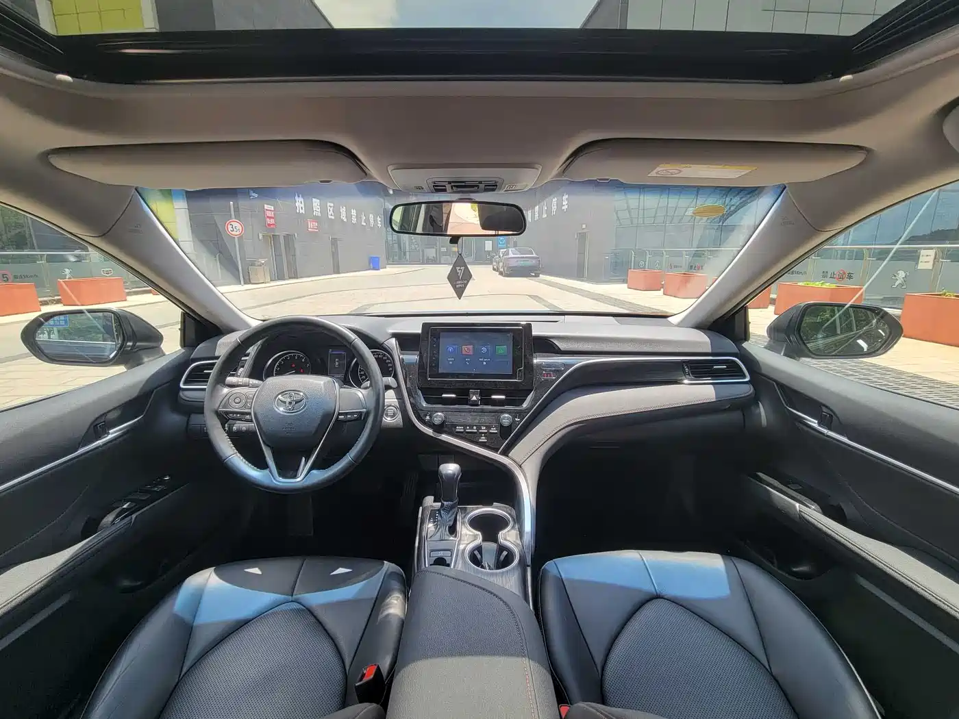 Toyota Camry 2023 2.0G Luxury Edition фото 7