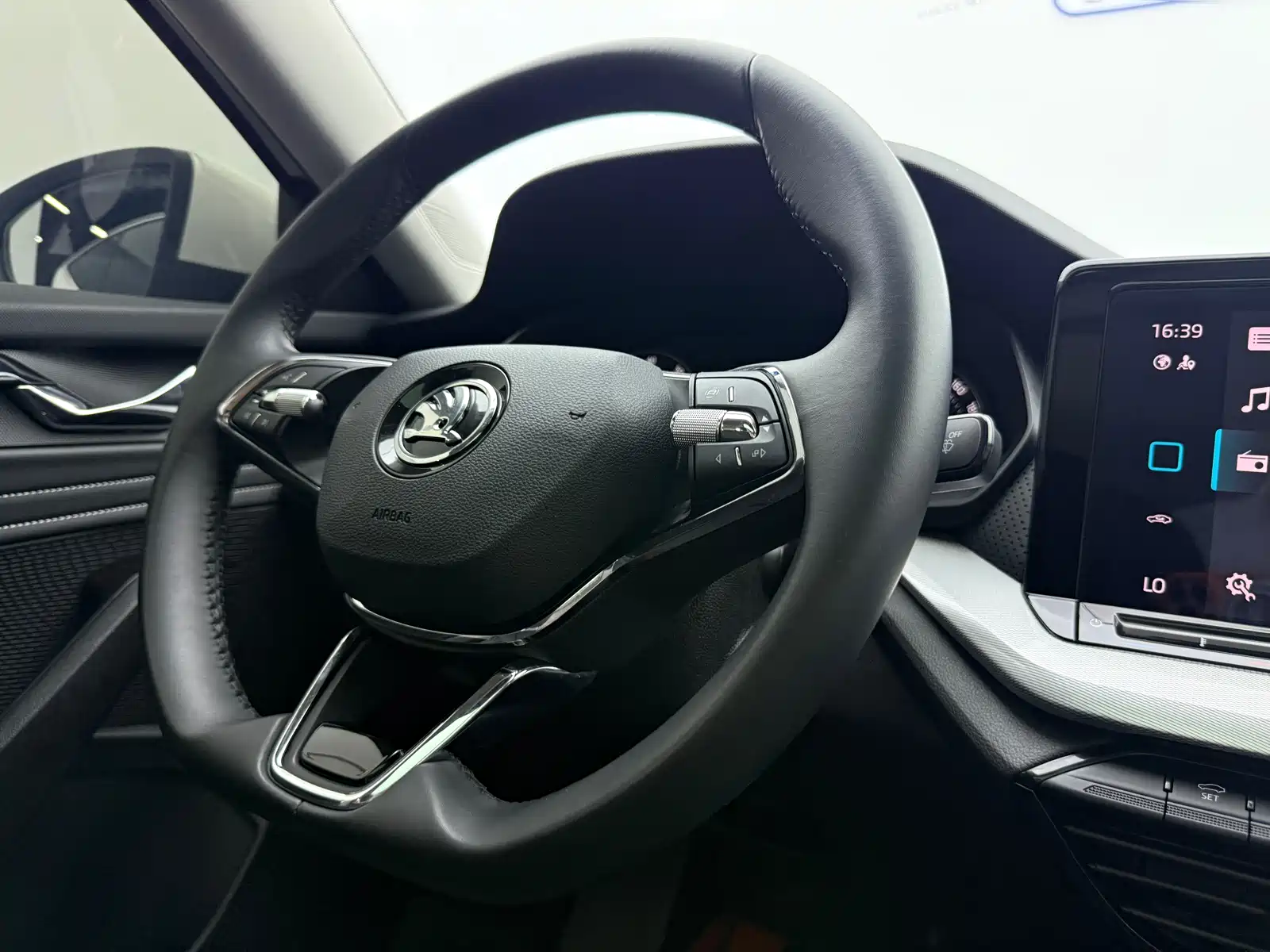Photo 12 - Škoda Octavia