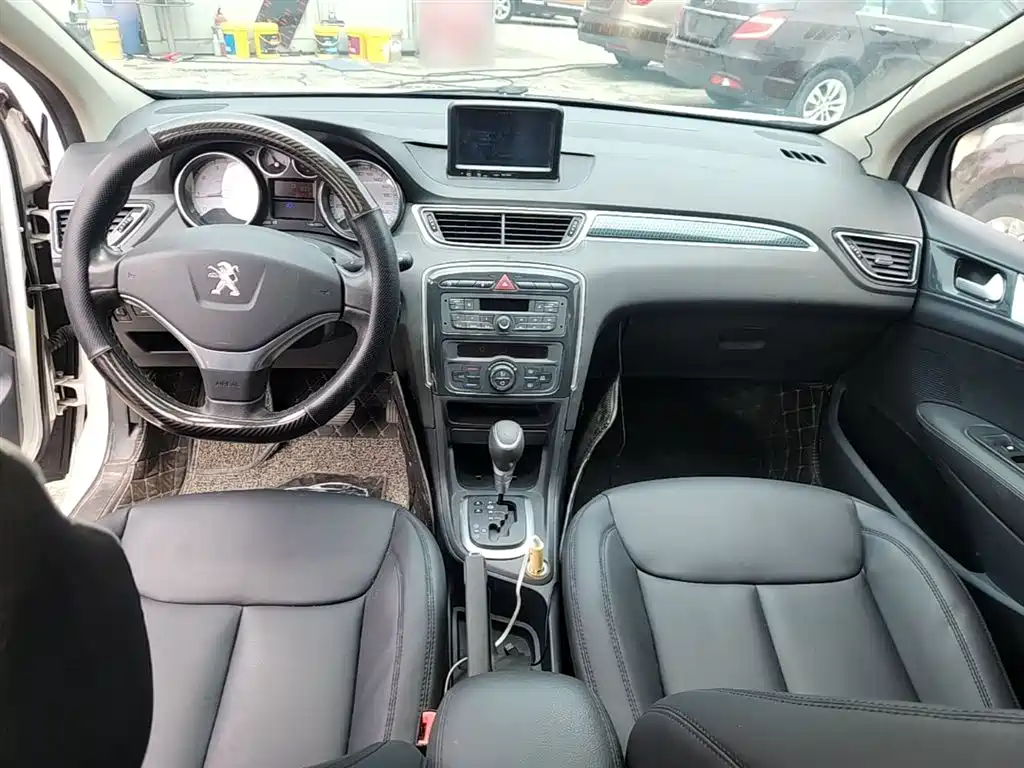 Peugeot 308 2014 Model Joy Edition Classic 1.6L Automatic Trend Style фото 10