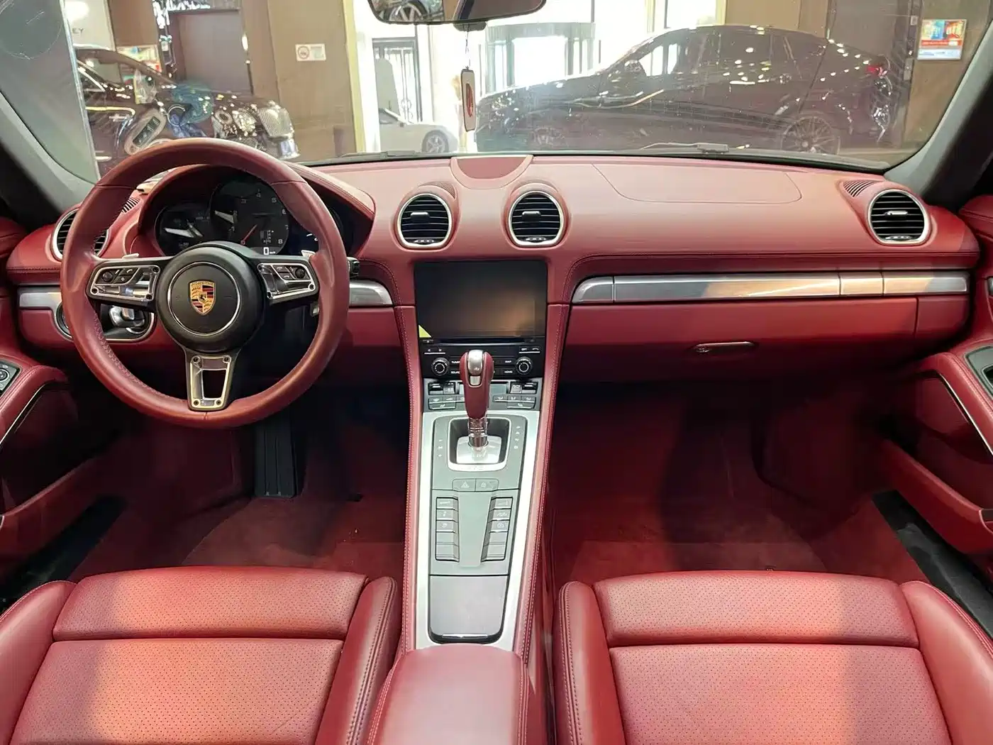 Porsche 718 2020 Cayman 2.0T фото 5