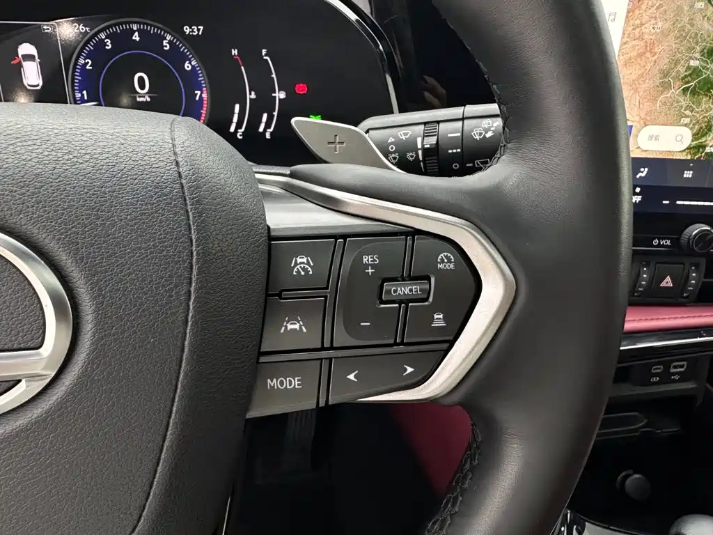 Фото 24 - Lexus NX