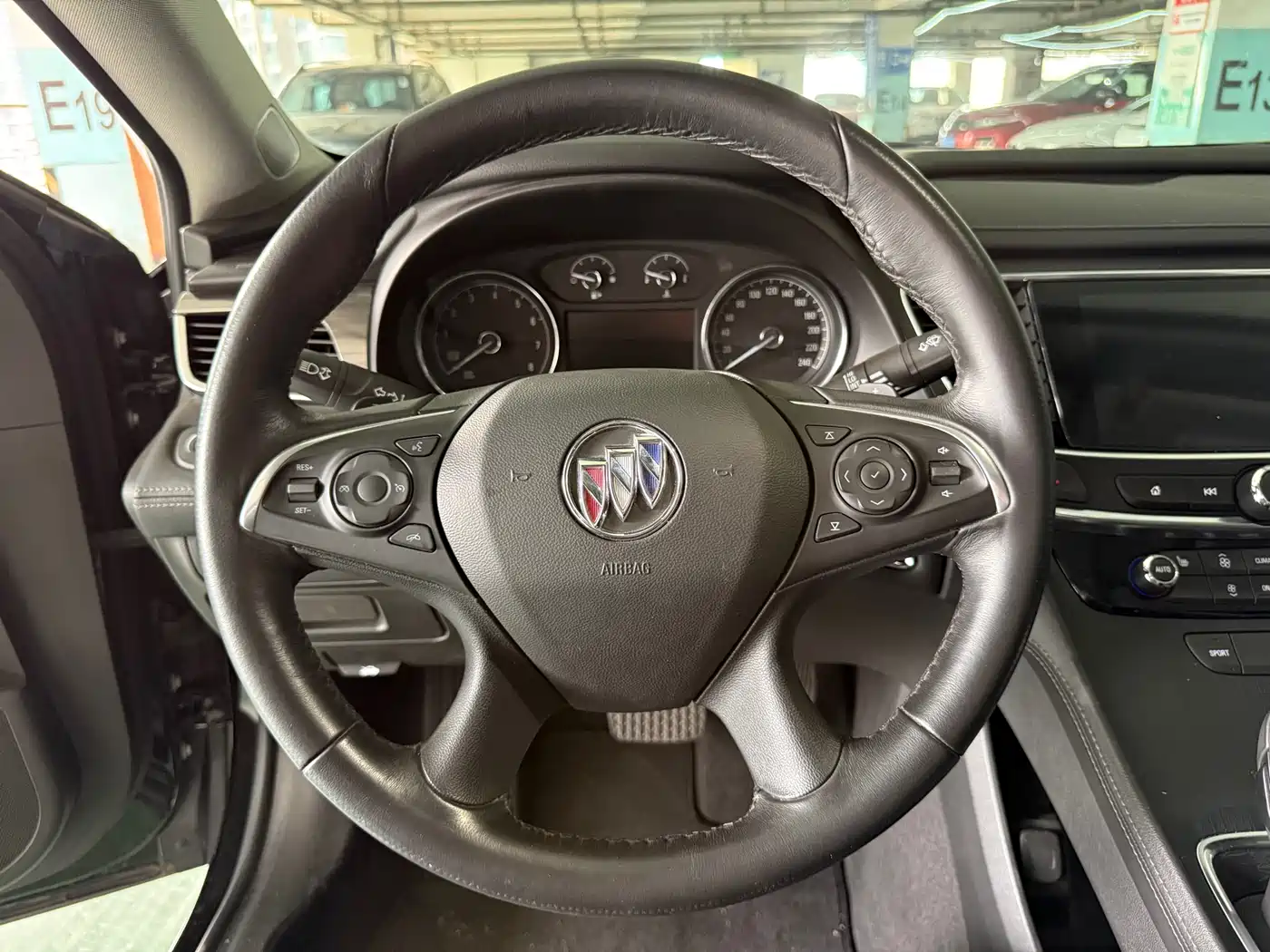Buick LaCrosse 2022 652T Luxury фото 12