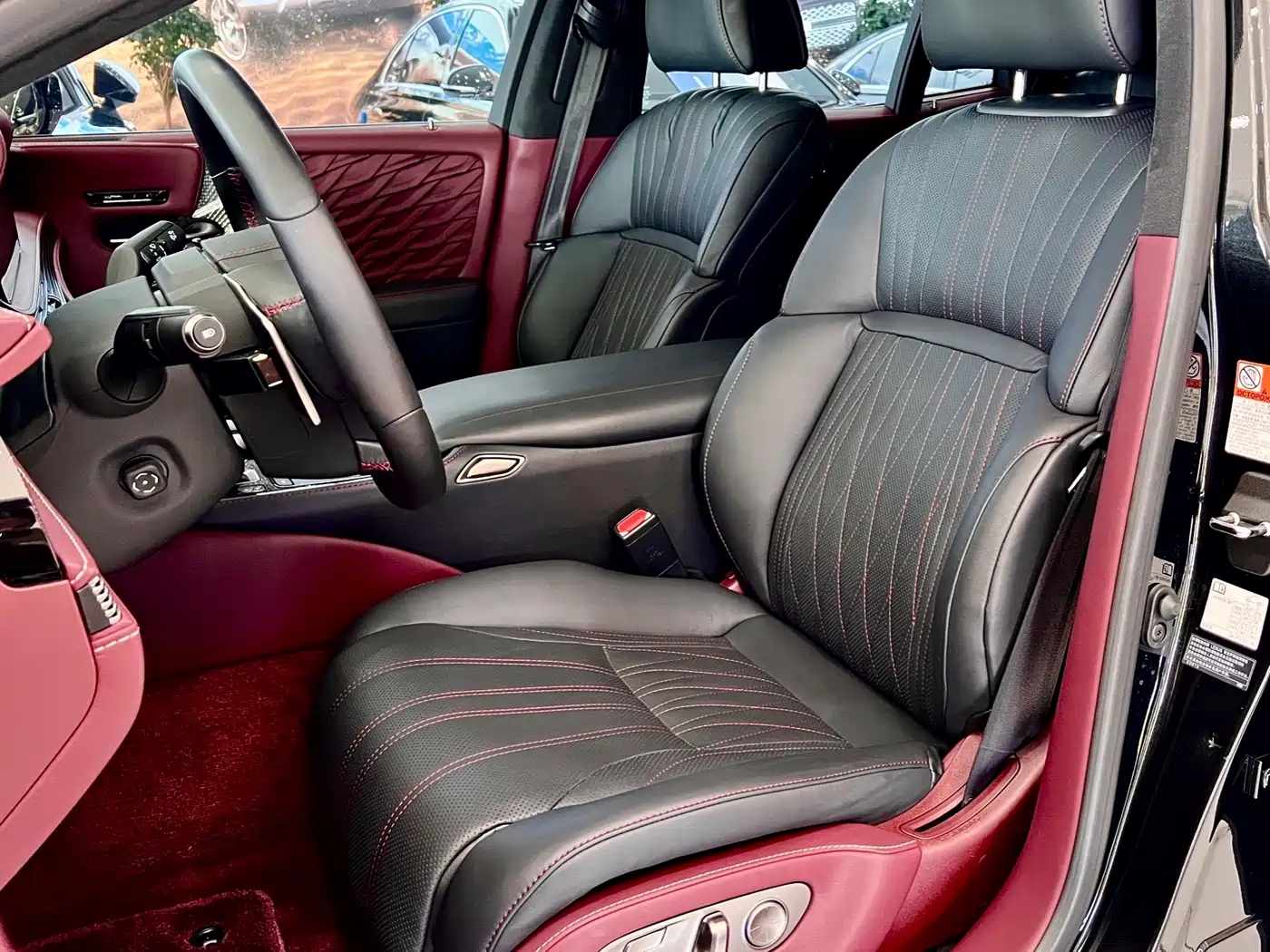 Lexus LS 2021 500h Executive Edition фото 6