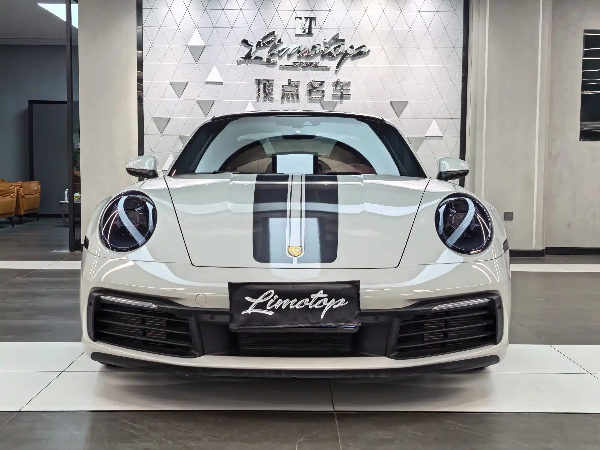 Фото 2 - Porsche 911