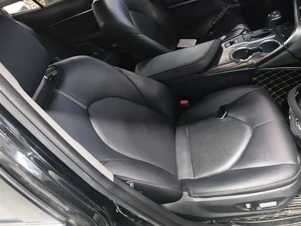 Toyota Camry 2018 2.0G Luxury Edition фото 25