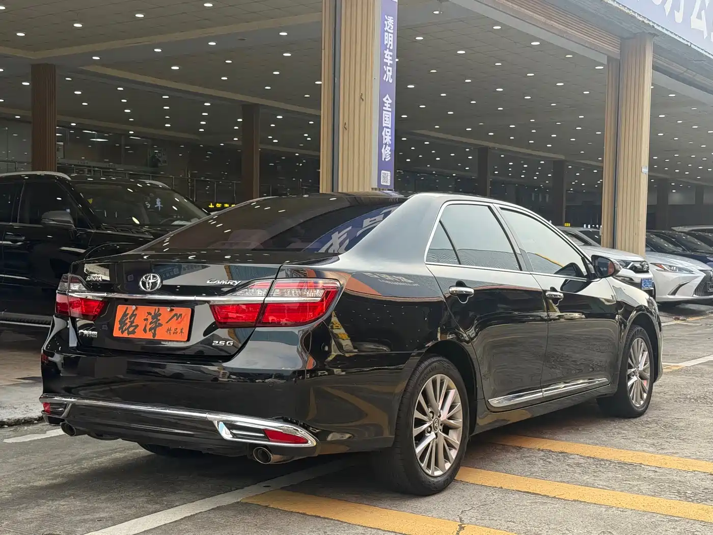 Toyota Camry 2016 2.5G 10th Anniversary Luxury Navigation Edition фото 6