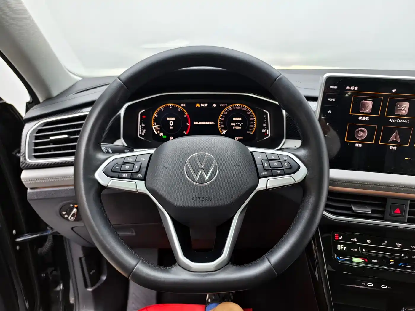 Volkswagen Tayron 2023 280TSI 2WD Luxury Plus Advanced Edition фото 17