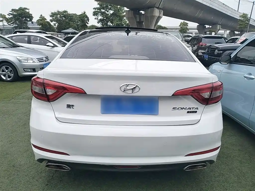 Hyundai Sonata 2015 1.6T GLS Smart фото 6