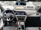صورة 10 - Hyundai Sonata