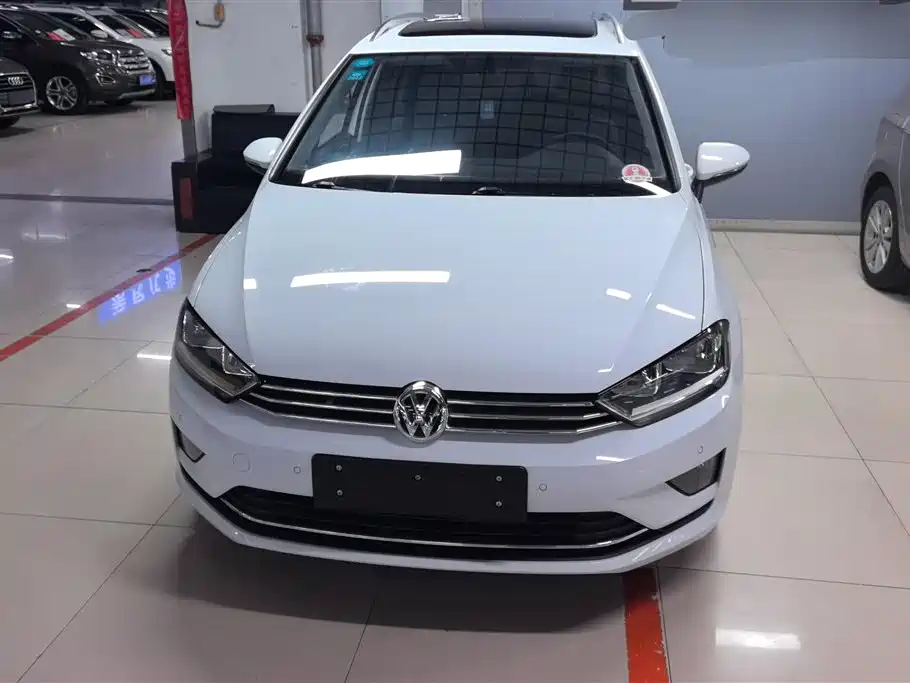 Volkswagen Golf Sportsvan 2016 230TSI Manual Progressive фото 2