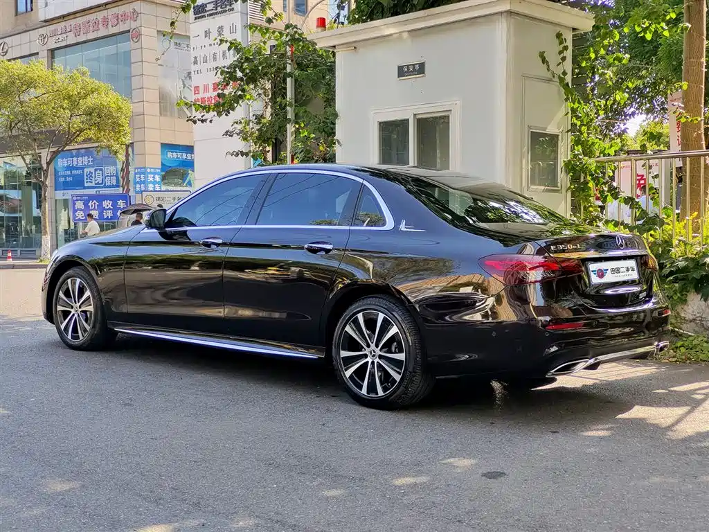 Mercedes-Benz E-Class New Energy 2022 E 350 e L Plug-in Hybrid Sports Sedan фото 4