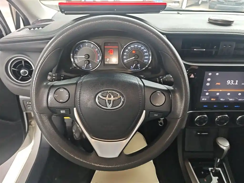 Toyota Corolla 2017 Facelift 1.2T S-CVT GL-i фото 7