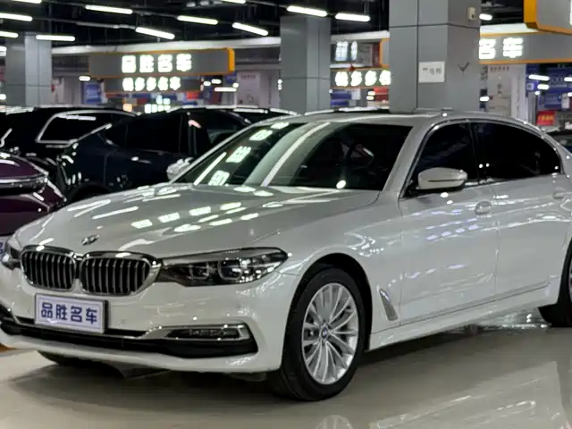 BMW 5 SERIES