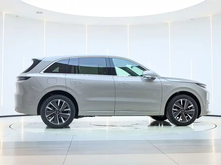 Li Auto IDEAL L6