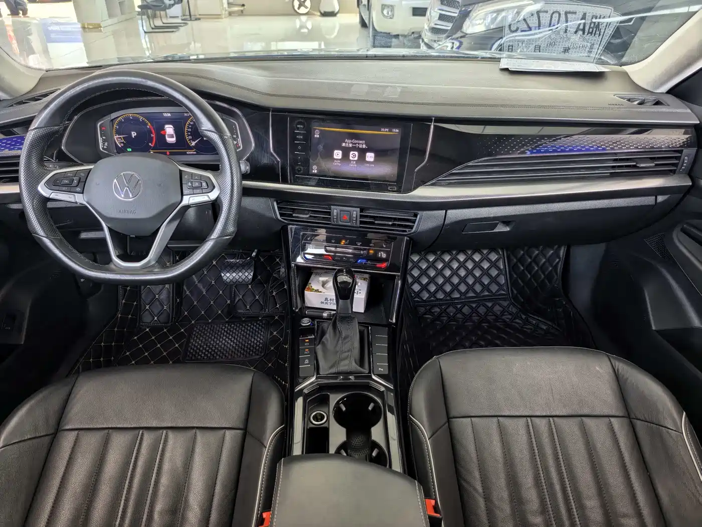 Volkswagen Passat 2022 280TSI Elite Edition фото 10