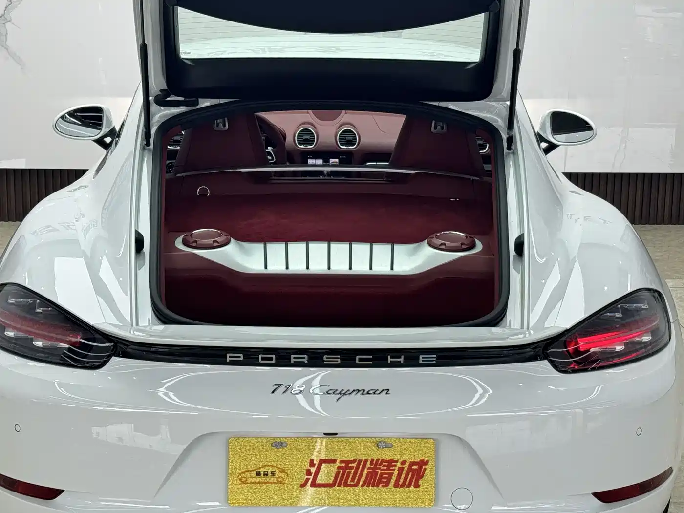 Porsche 718 2018 Cayman 2.0T фото 14