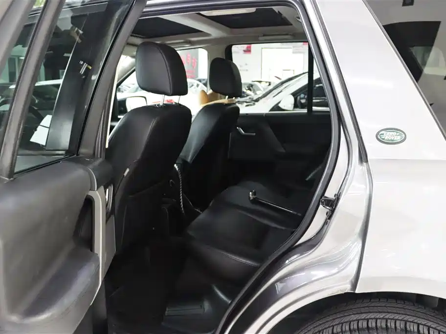 Land Rover Freelander 2 2007 3.2L фото 5