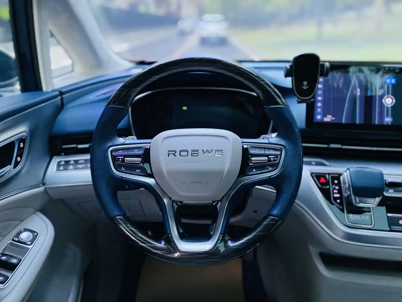 Roewe iMAX8 2021 2022 400TGI Honor Edition