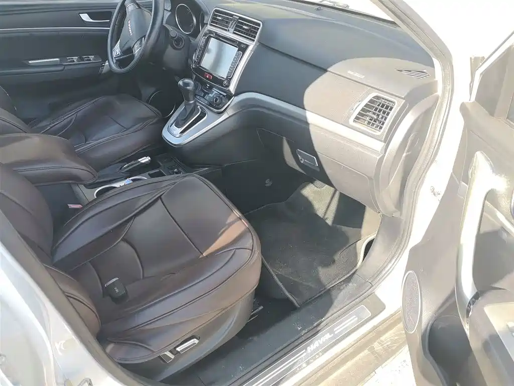 Haval H6 2015 Sport 1.5T Automatic 2WD Luxury фото 2