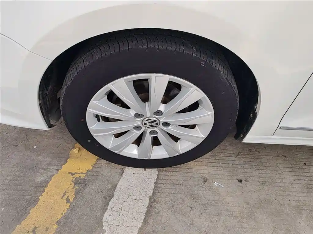 Volkswagen Sagitar 2015 1.6L Automatic Comfort фото 23