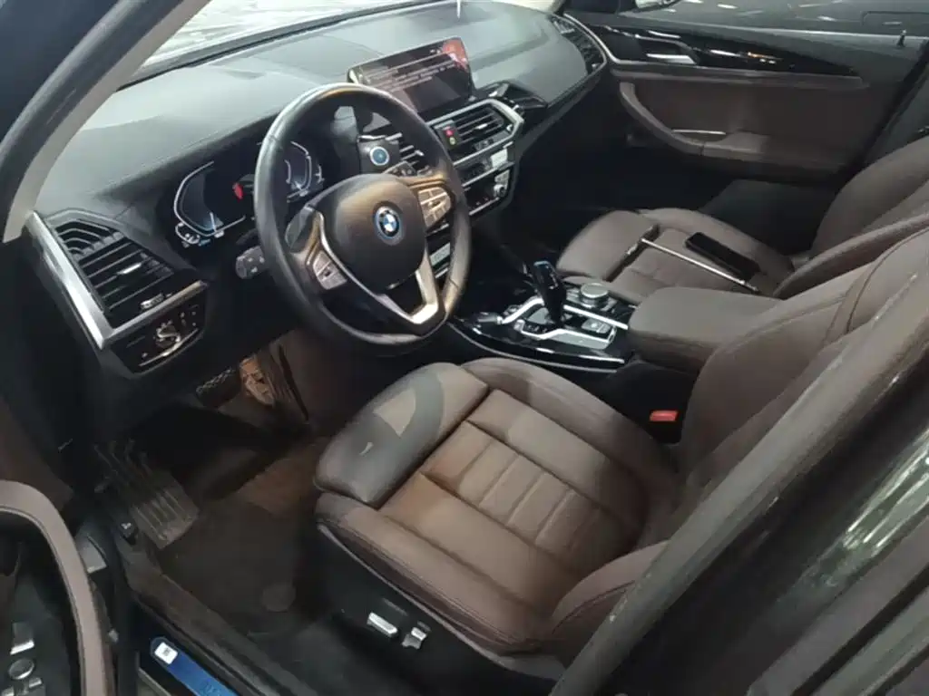 BMW iX3 2021 Facelift Leading фото 16