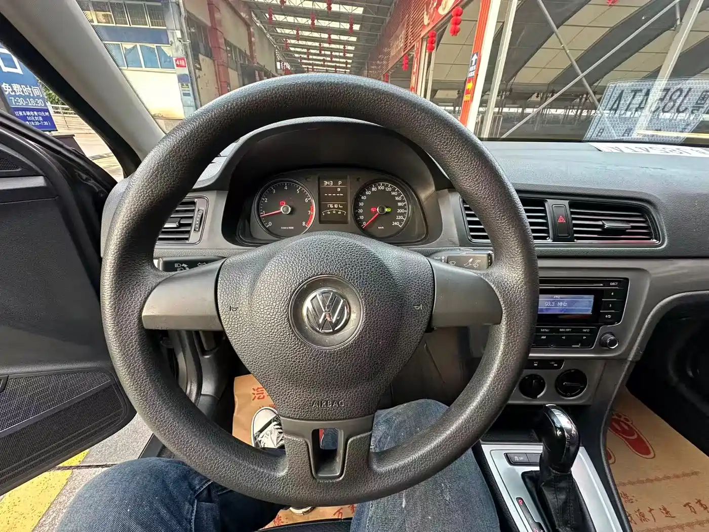 Volkswagen Lavida 2013 Facelift Classic 1.6L Automatic Trend фото 16