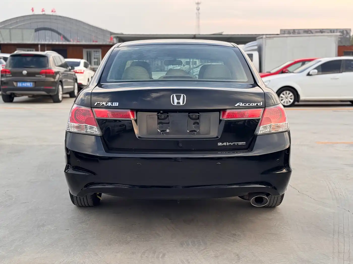 Фото 8 - Honda Accord