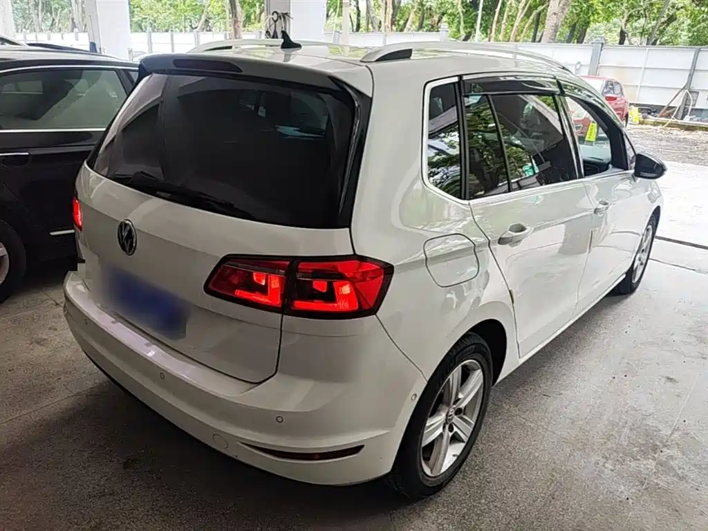 Volkswagen Golf (Import) 2015 1.4TSI Sportsvan фото 5
