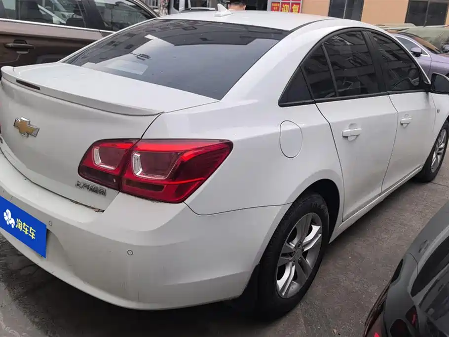 Chevrolet Cruze 2015 1.5L Classic SE AT фото 3