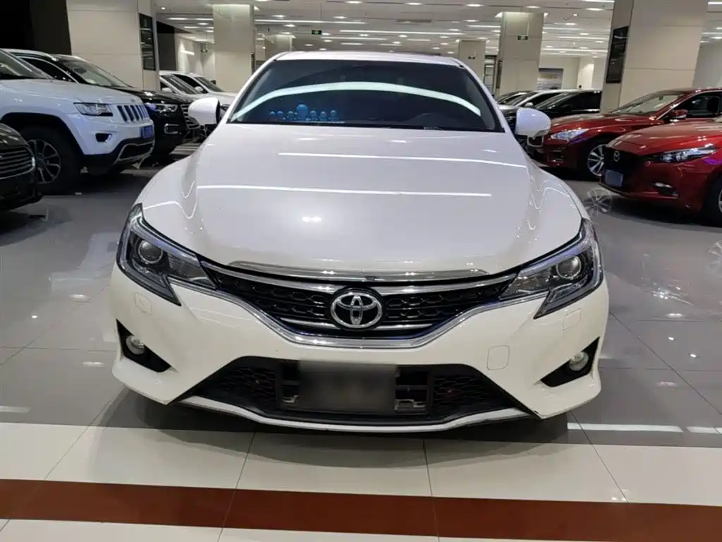 Toyota Reiz 2013 2.5V Premium Edition фото 3