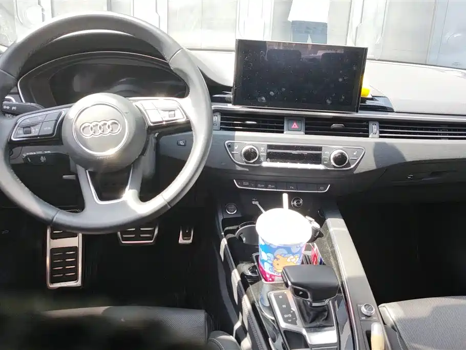Audi A4L 2023 40 TFSI Luxury Sport фото 12