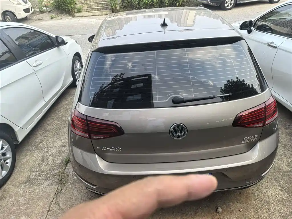 Volkswagen Golf 2020 Beloved Edition 280TSI DSG Comfort фото 7